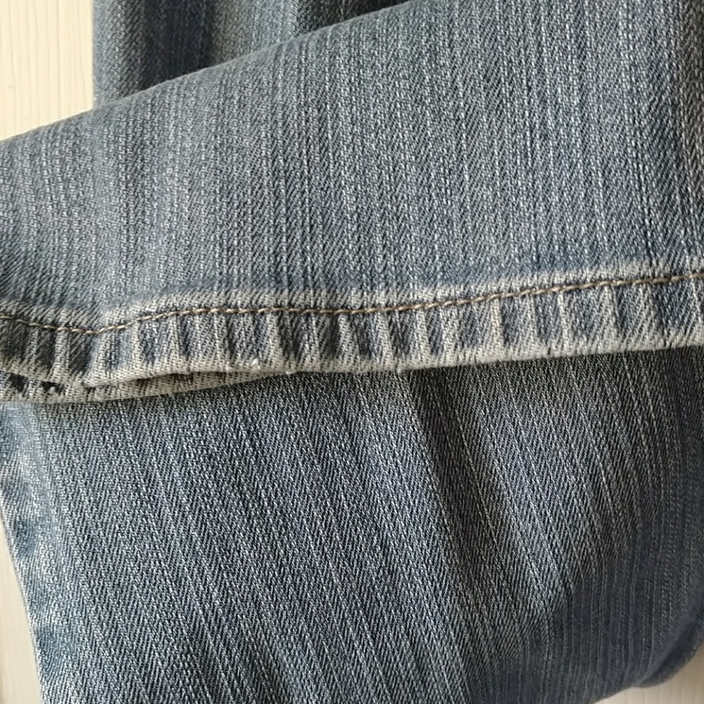 Levis Jeans - Picture 5 of 5